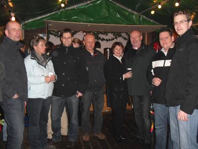 28.11.2009, Fraktionsmitglieder auf dem Wickeder Weihnachtsmarkt