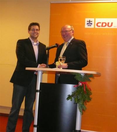 08.12.2010, Jahreshauptversammlung der CDU Wickede (Ruhr)- Bekanntgabe des Wahlergebnisses - 1. Vorsitzender (100 % Zustimmung für Thomas Fabri)